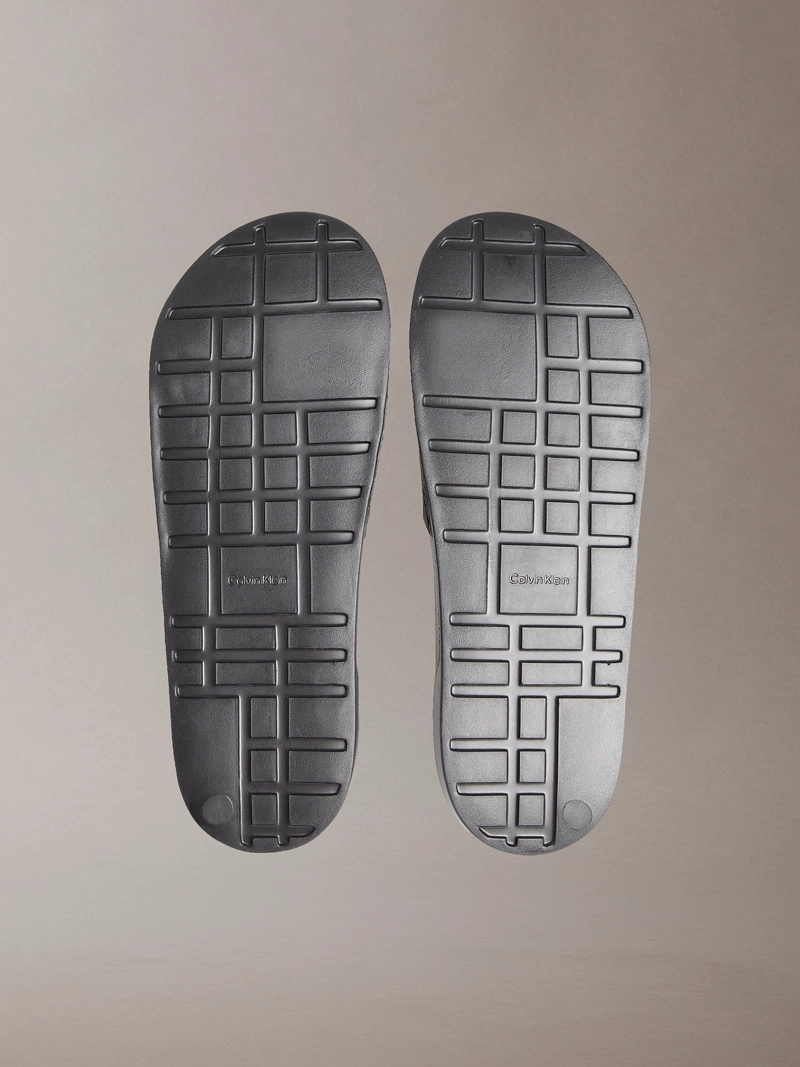 SANDALIAS ESSENTIAL CON ESTAMPADO DE EMBLEMA - 4