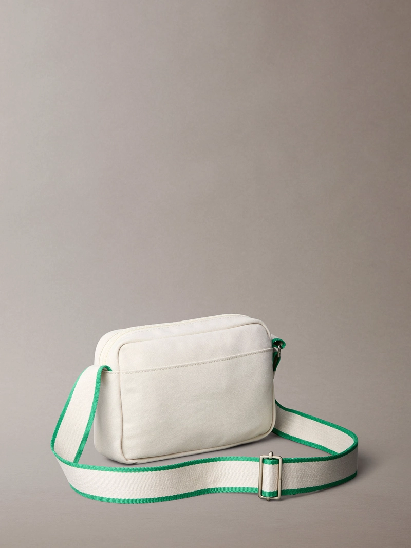 BOLSO CAMERA CON PARCHE GRAFICO - 2