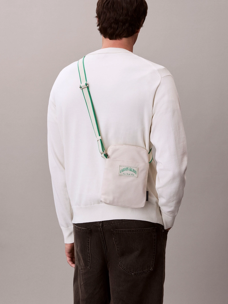 BOLSO REPORTER CON PARCHE GRAFICO - 5