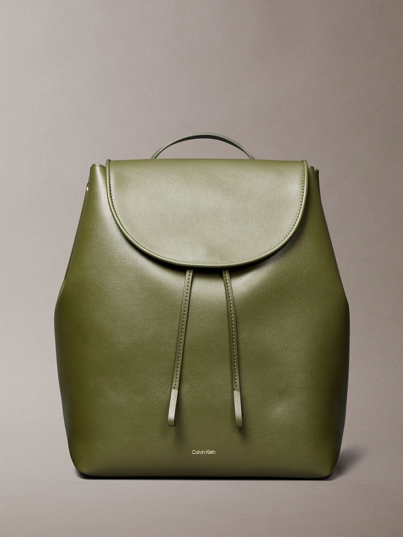 MOCHILA GRANDE CON SOLAPA - 1