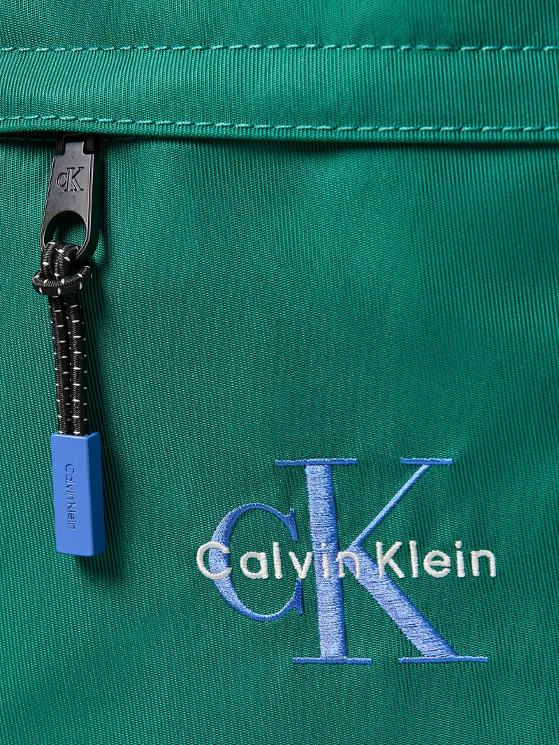 BOLSO PLANO DE NAILON CON MONOGRAMA - 4