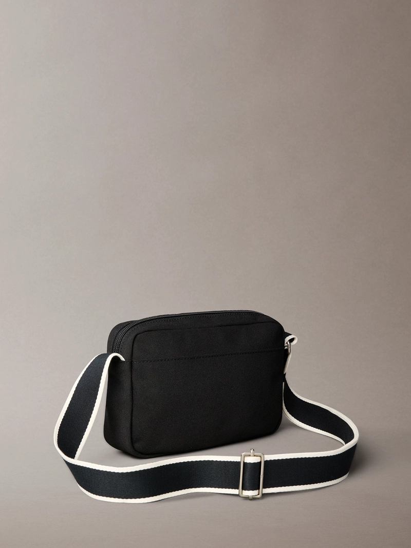 BOLSO CAMERA CON PARCHE GRAFICO - 2