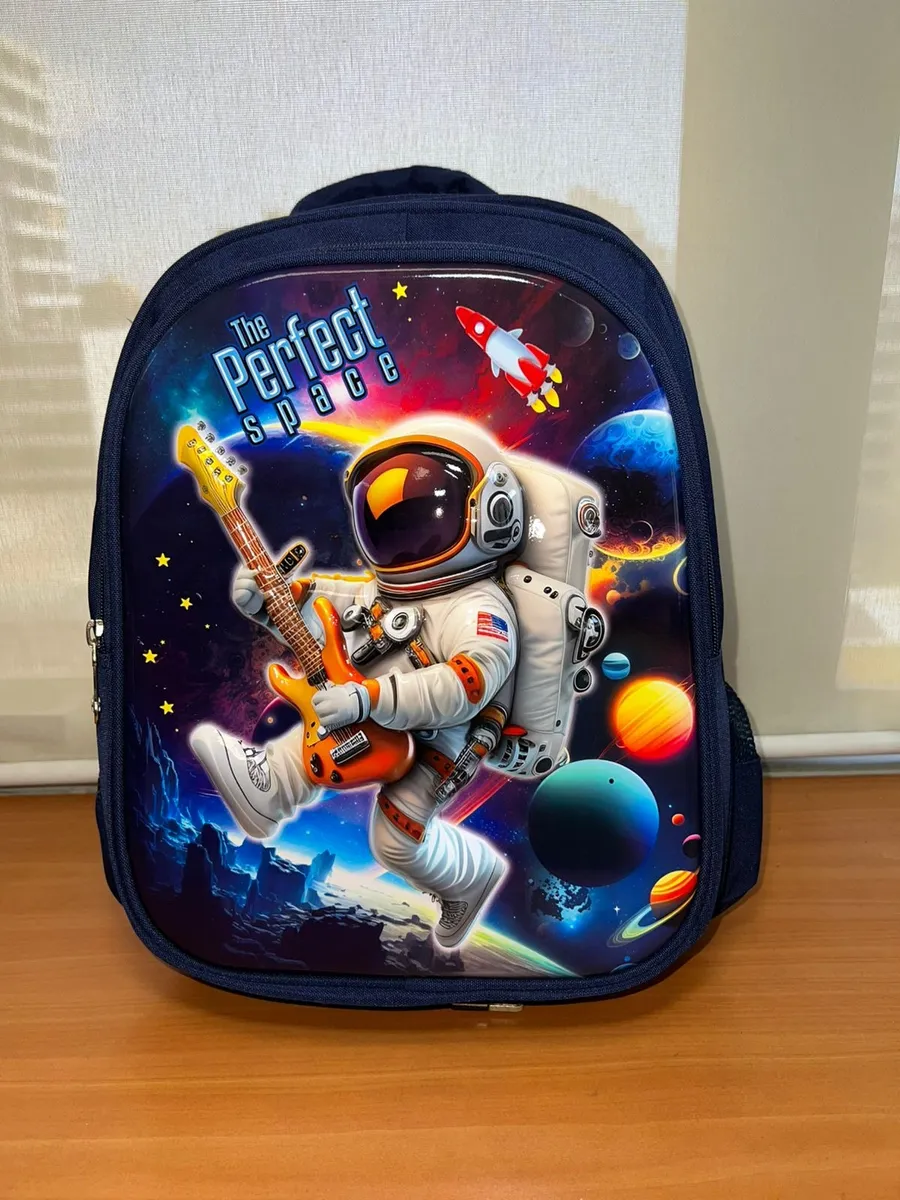 MOCHILA ESCOLAR DISEÑO 3D MODA ASTRONAUTA - 2