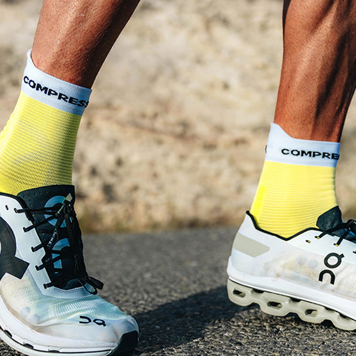 CALCETÍN UNISEX COMPRESSPORT OI24 C PRO RACING V4.0 RUN HIGH AMARILLO - 3