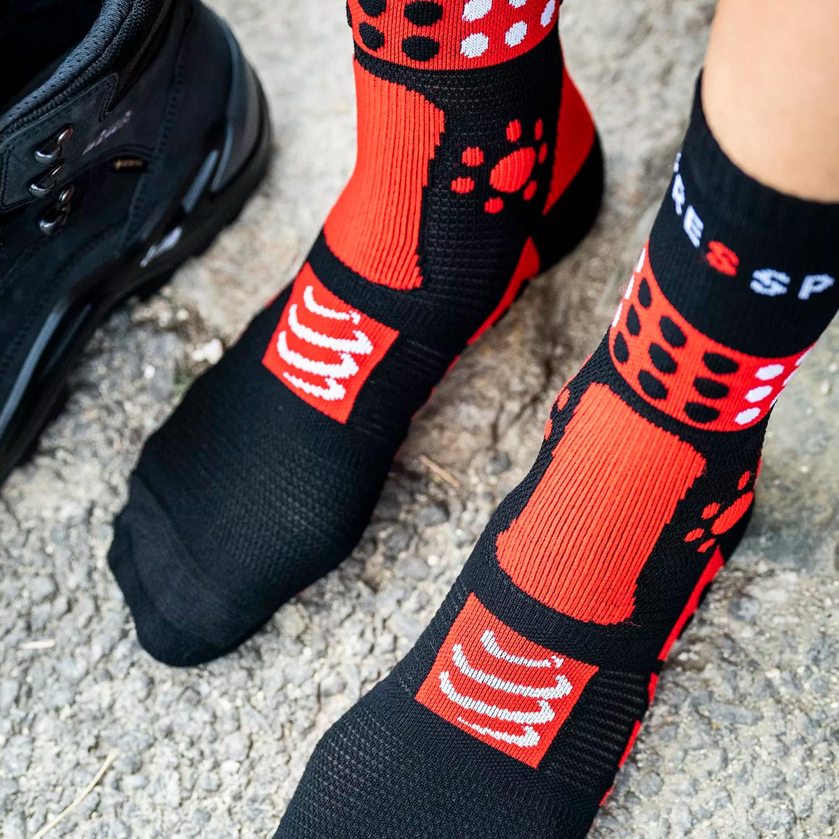 CALCETÍN UNISEX COMPRESSPORT OI24 C TREKKING BLACK - 3