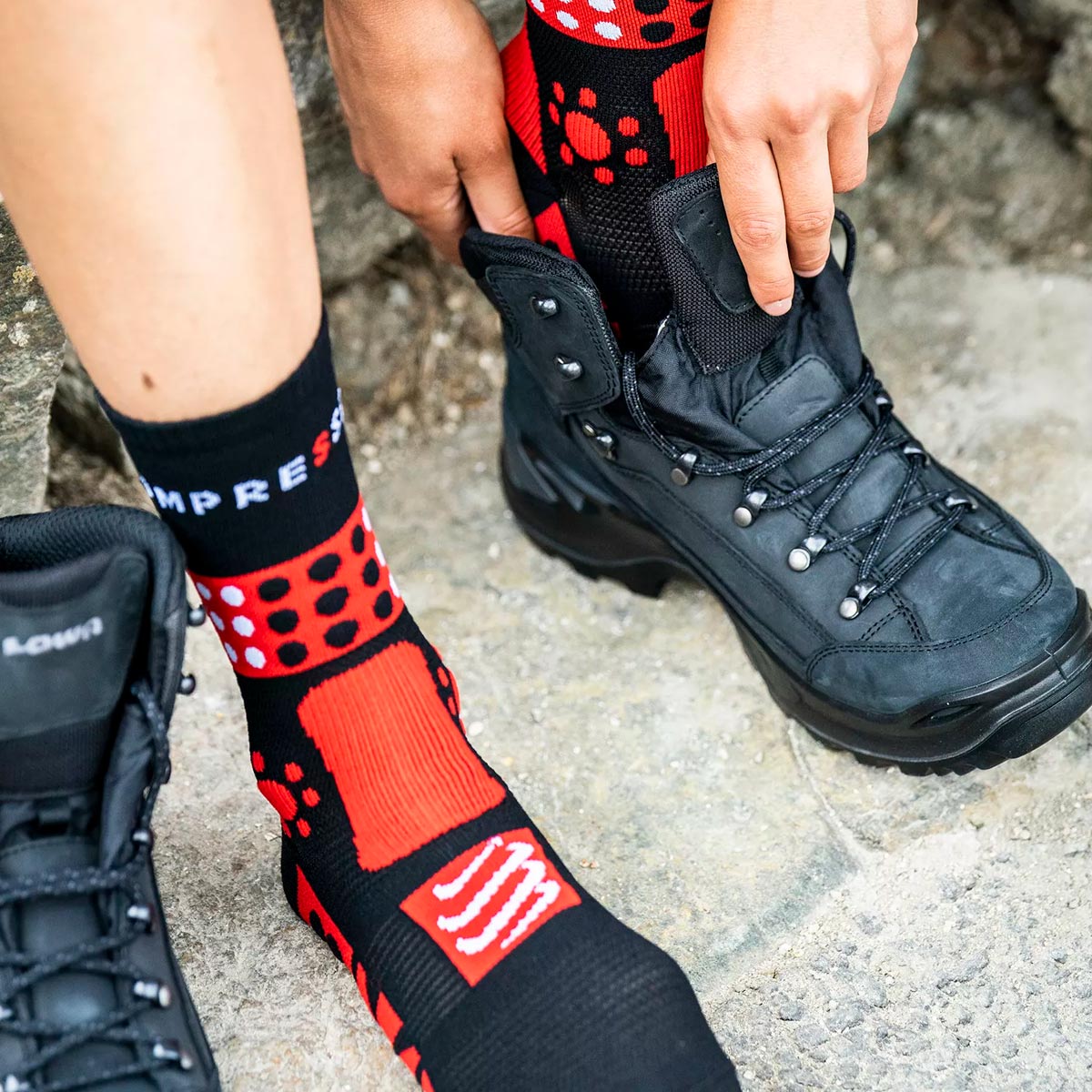 CALCETÍN UNISEX COMPRESSPORT OI24 C TREKKING BLACK - 4