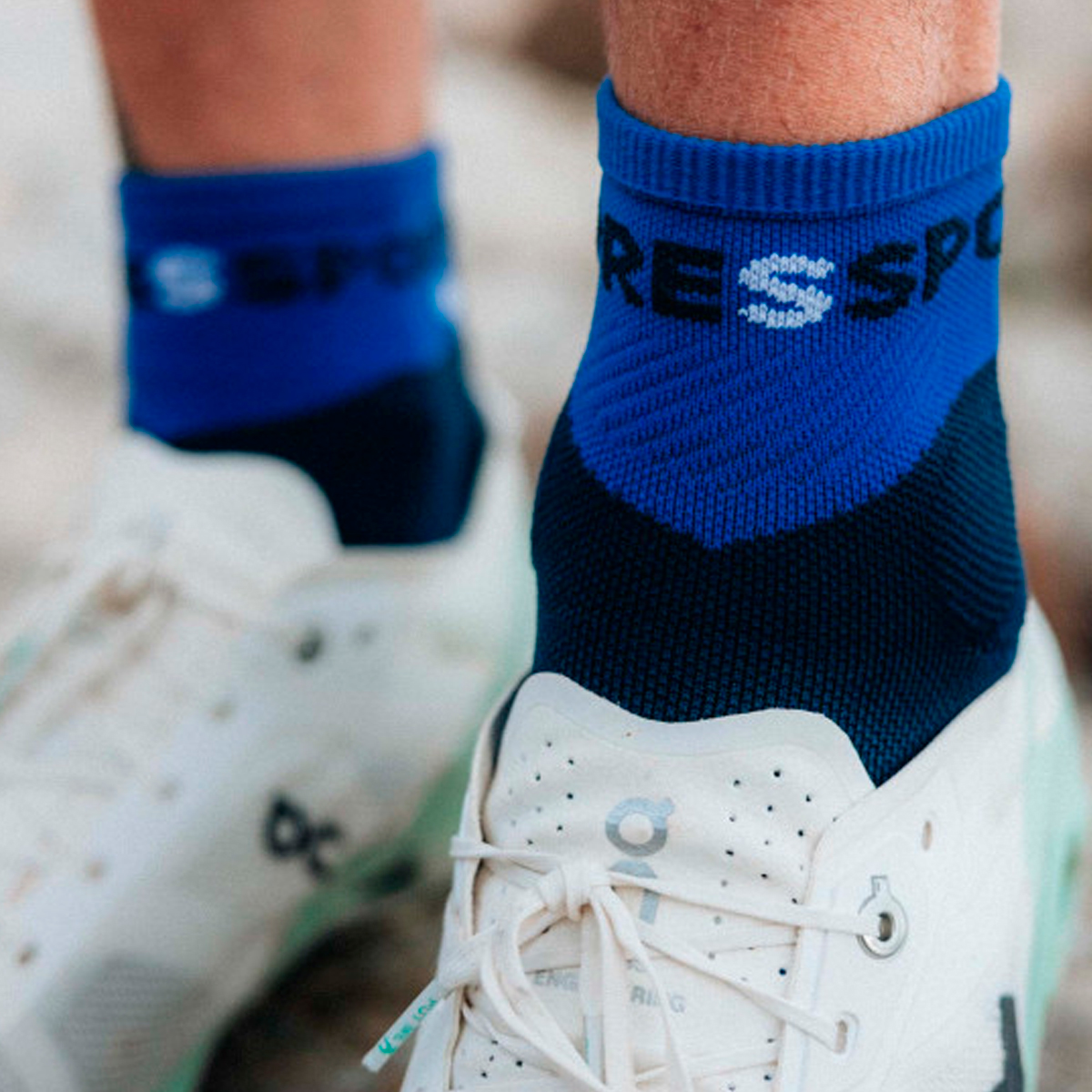 CALCETÍN UNISEX COMPRESSPORT ULTRA TRAIL LOW AZUL - 3