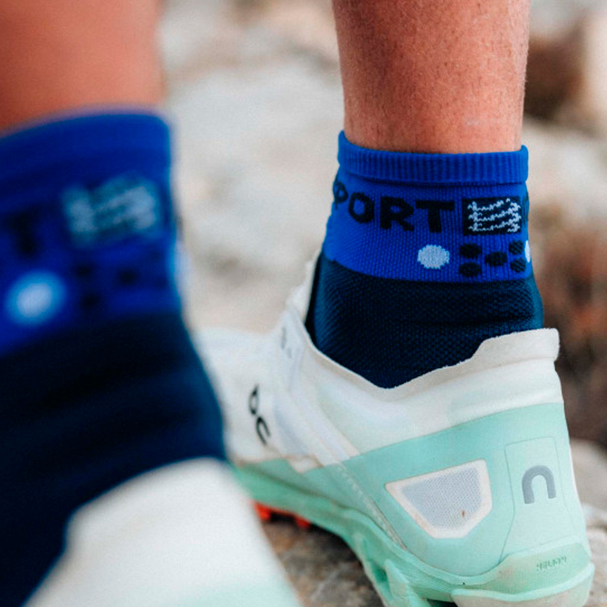 CALCETÍN UNISEX COMPRESSPORT ULTRA TRAIL LOW AZUL - 4