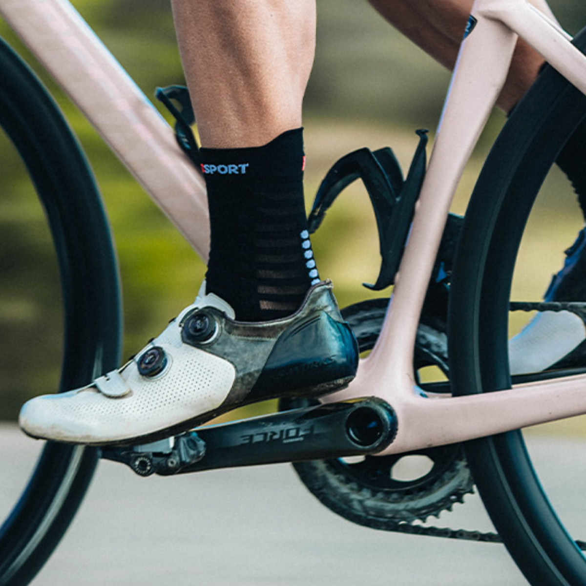 CALCETÍN UNISEX COMPRESSPORT PRORACING V4.0 ULTRALIGHT BIKE BLACKK - 4