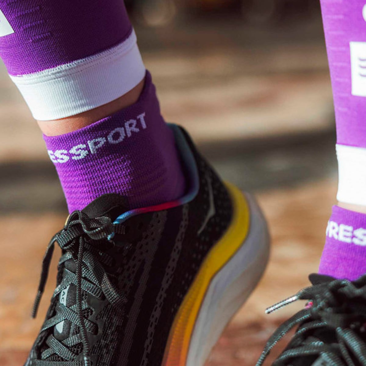 CALCETÍN UNISEX COMPRESSPORT PRO RACING V4.0 RUN LOW LILA - 3