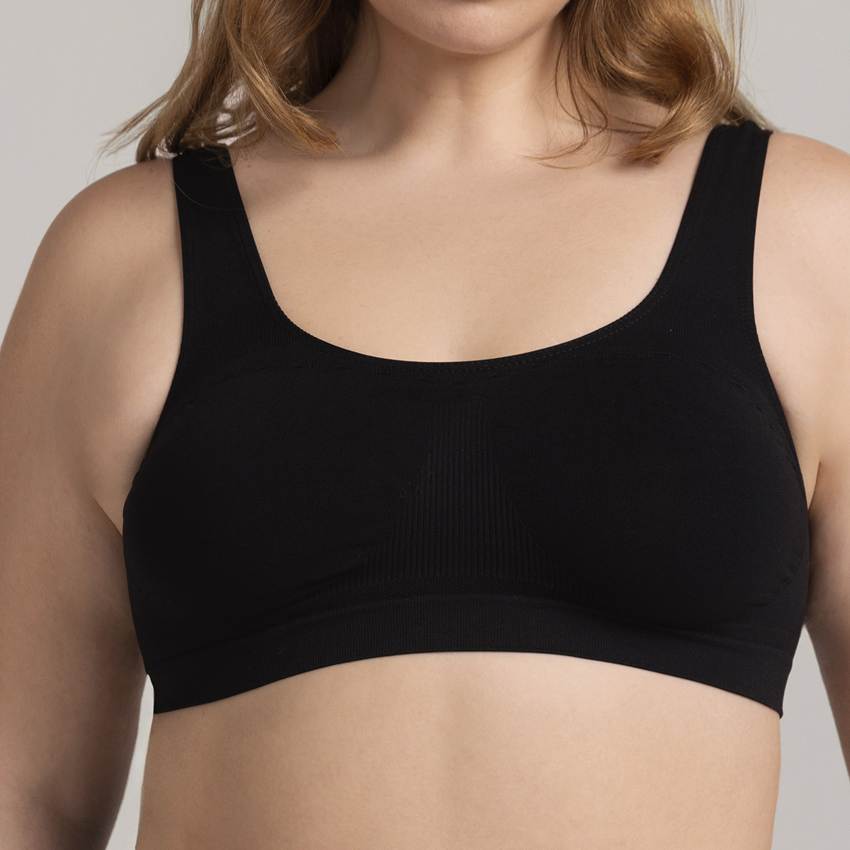 SOSTÉN BASIC CONFORT SEAMLESS EN COLOR NEGRO MONARCH - 2