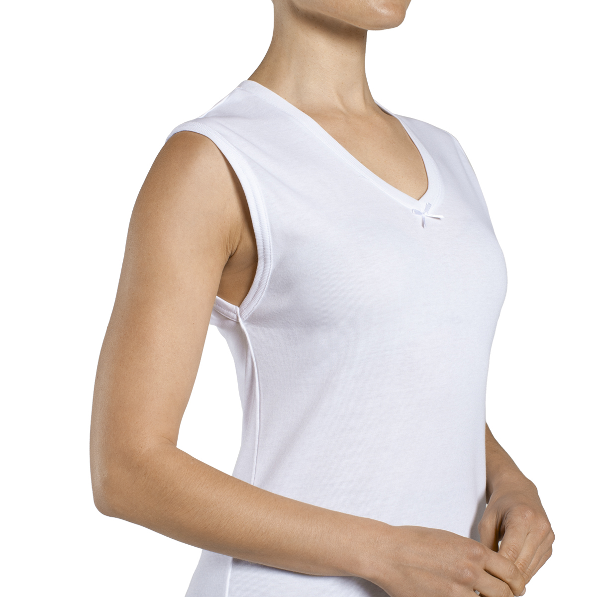 CAMISETA ALGODÓN CUELLO V SIN MANGAS EN COLOR BLANCO MONARCH - 2