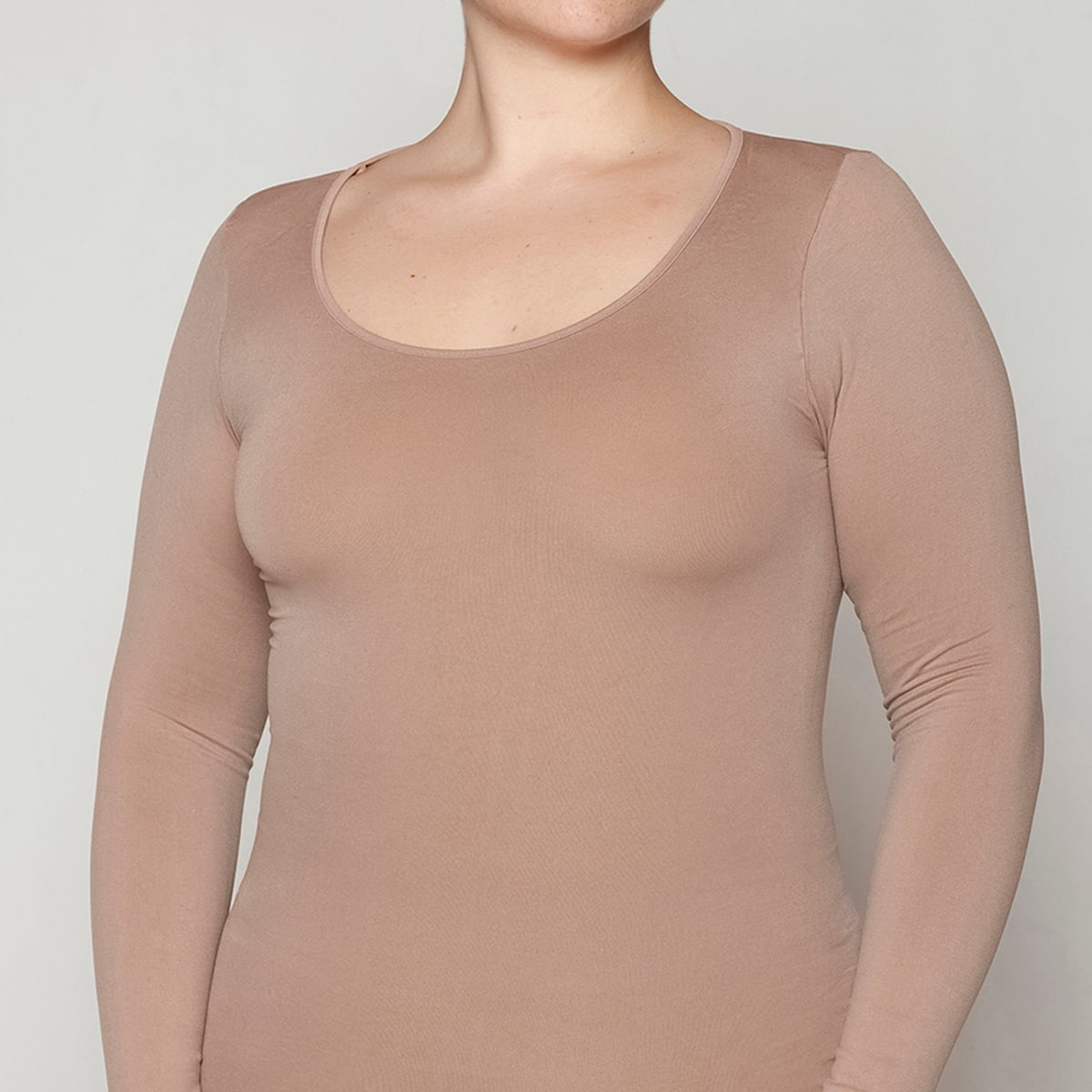POLERA ESENCIAL MANGA LARGA NUDE MONARCH - 6