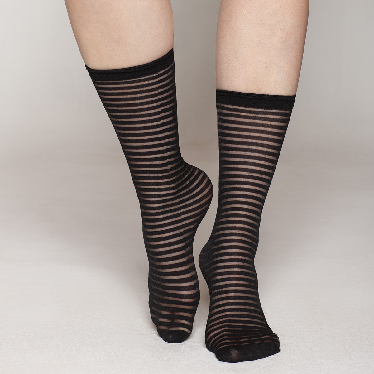 SOQUET RAYAS EN COLOR NEGRO LASST - 3