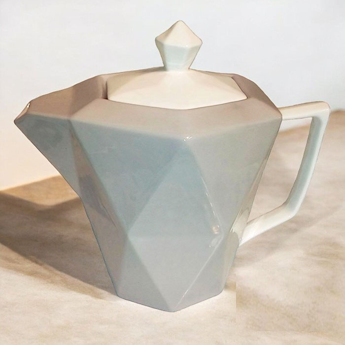 TETERA DE PORCELANA DISEÑO BRIC - 2