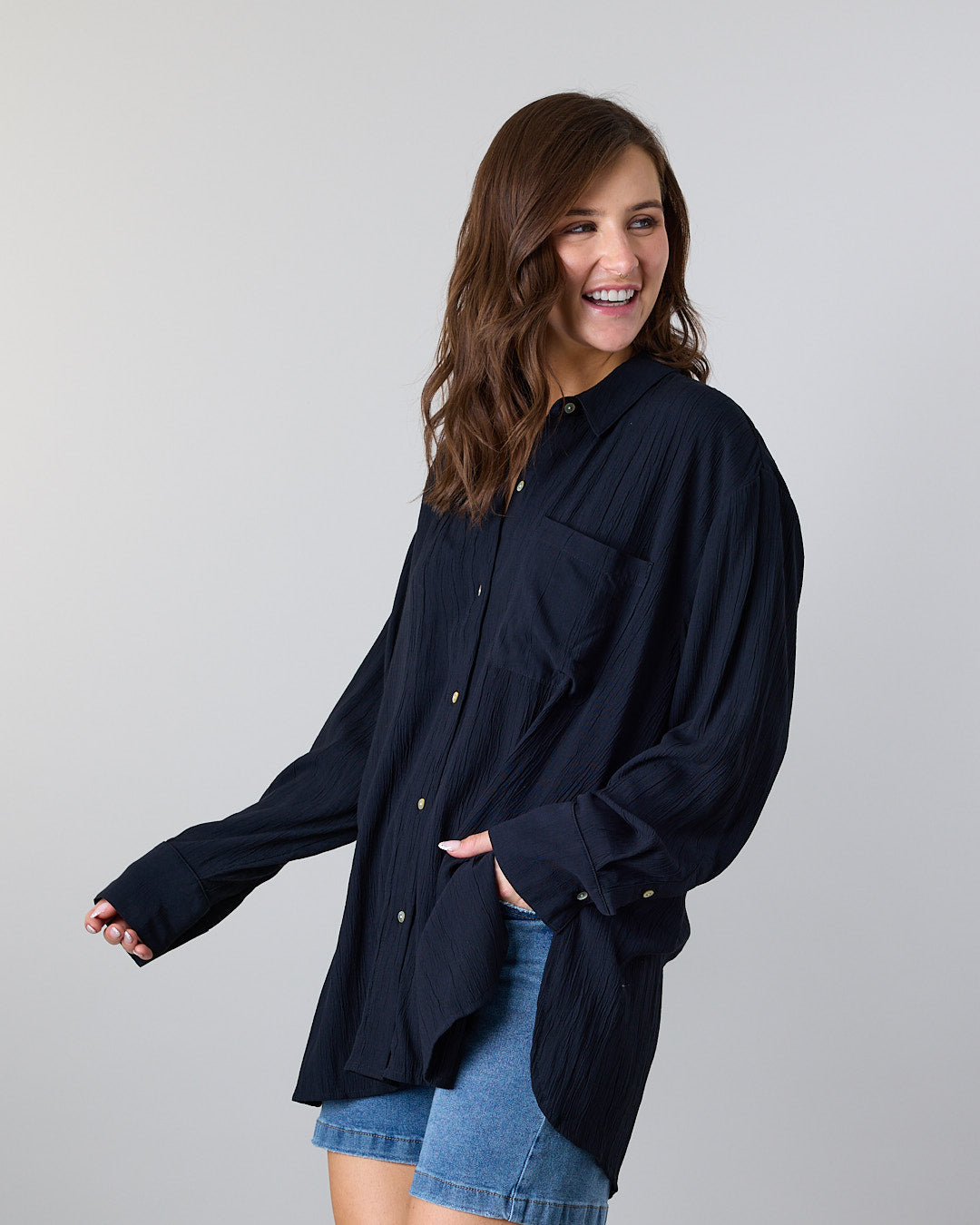 BLUSA MUJER MANGA LARGA RELAXED FIT NEGRO POLEMIC - 3