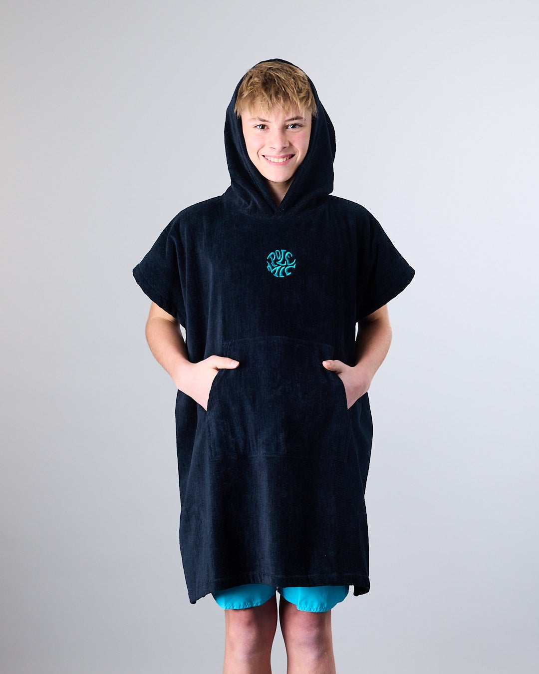 TOALLA PONCHO DE PLAYA NIÑO SURF NEGRO POLEMIC - 3