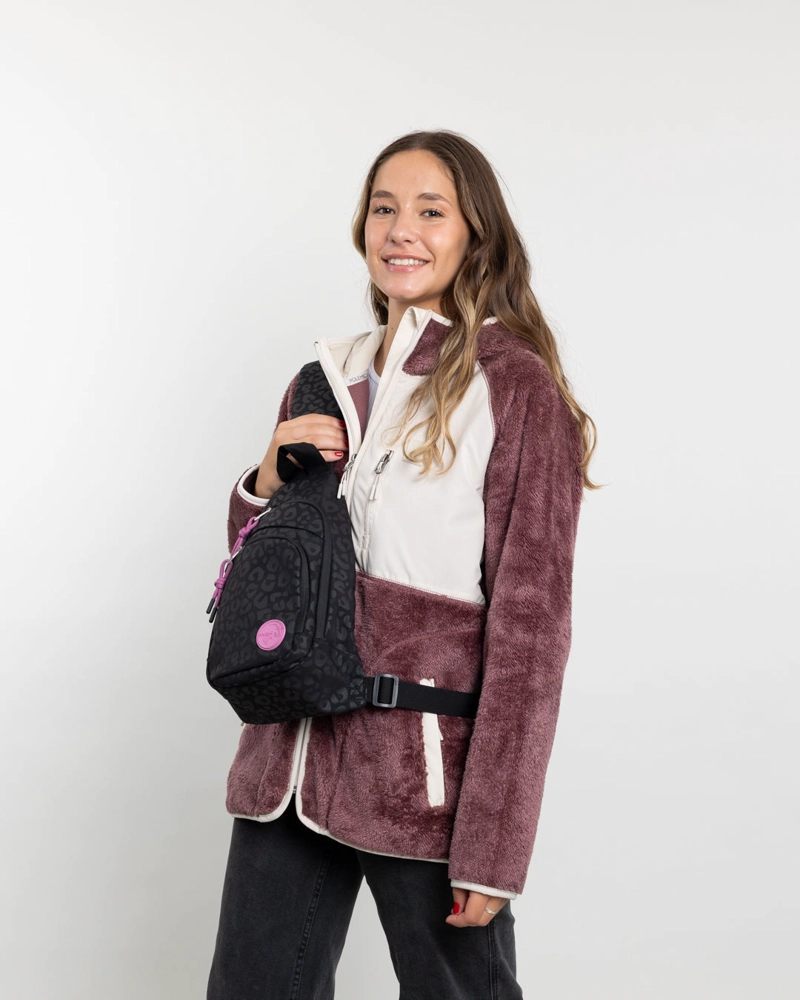 POLERON MUJER POLAR SHAGGY BONDED CON GORRO POLEMIC - 5