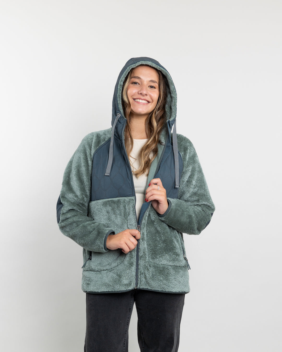 POLERON MUJER POLAR SHAGGY ACOLCHADO CON GORRO POLEMIC - 5