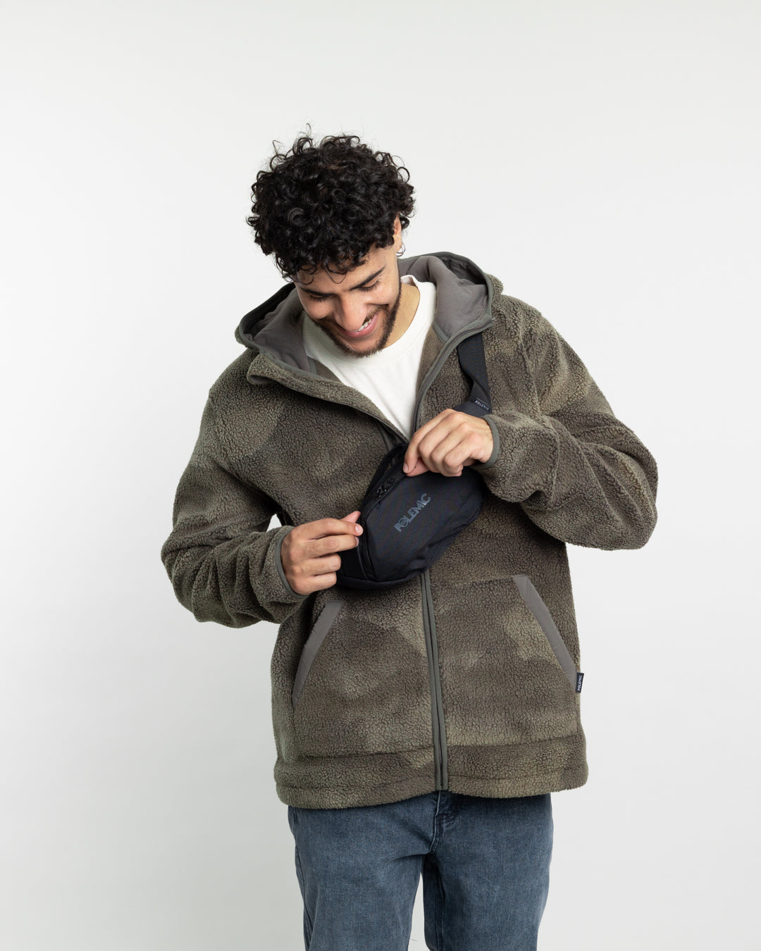 POLERON HOMBRE MINI SHERPA PRINT CON GORRO POLEMIC - 4