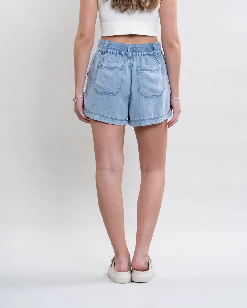 SHORT MUJER TENCEL PRETINA ELASTICADA CELESTE POLEMIC - 4