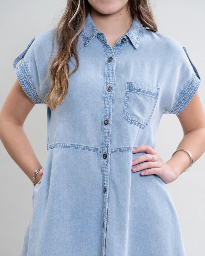 VESTIDO CAMISERO DE TENCEL CON BOTONES CELESTE POLEMIC - 2