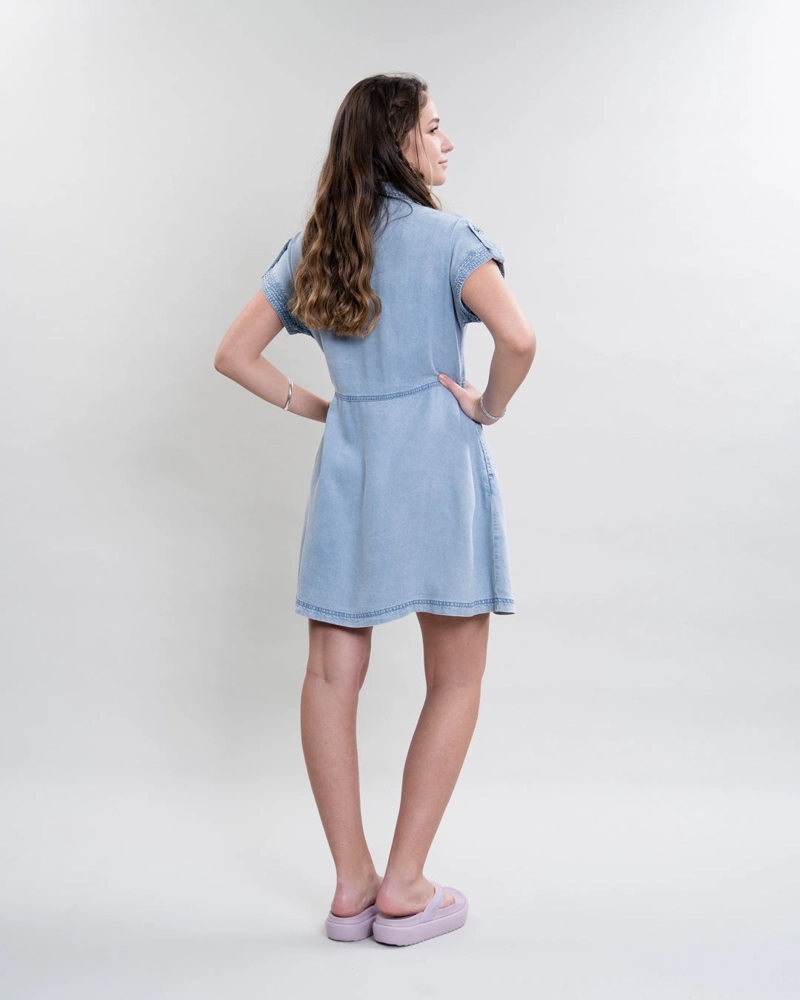 VESTIDO CAMISERO DE TENCEL CON BOTONES CELESTE POLEMIC - 5