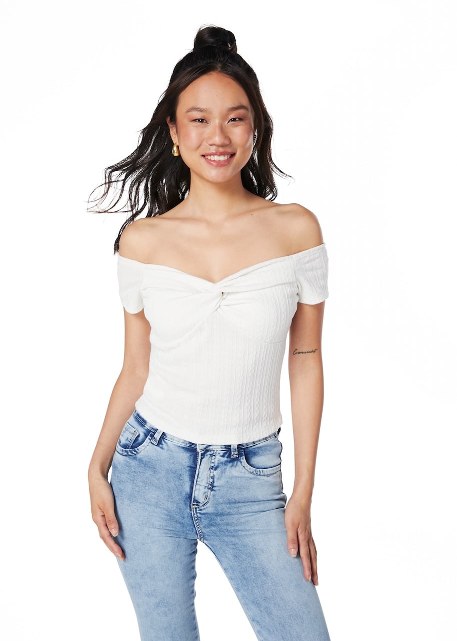 POLERA MICHI REGULAR ESCOTE BARDOT TORZON EN BUSTO - 1