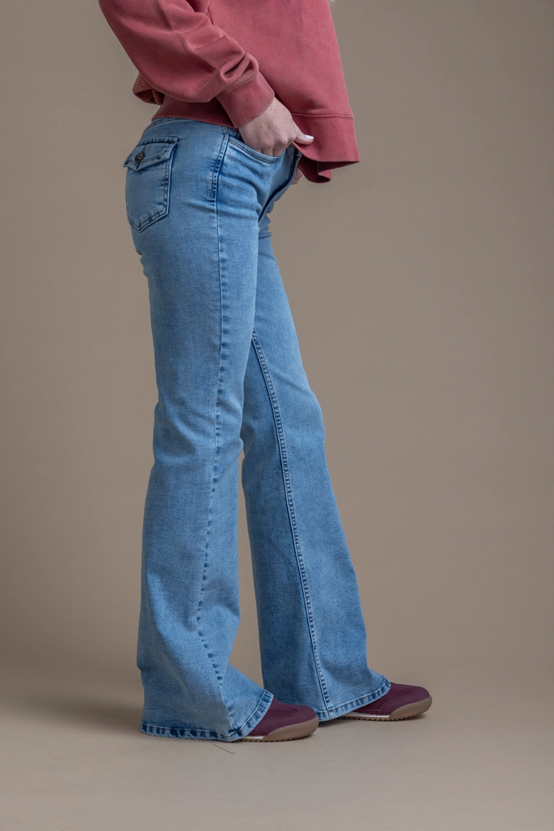 JEANS FEEL LIGHT FLARE BOLSILLO C/ TAPETAS - 2