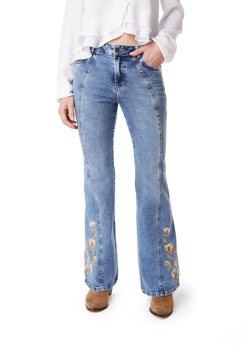 JEANS CURVI FLARE CORTES Y BORDADO AZUL EFESIS - 2