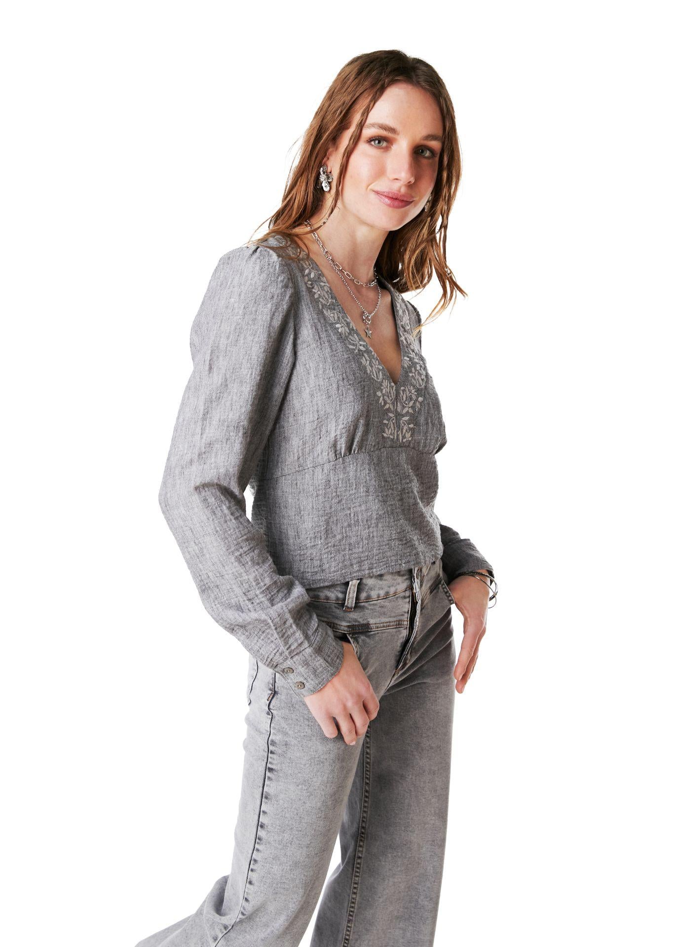 BLUSA KENIA REGULAR BORDADO ESCOTE GRIS EFESIS - 3