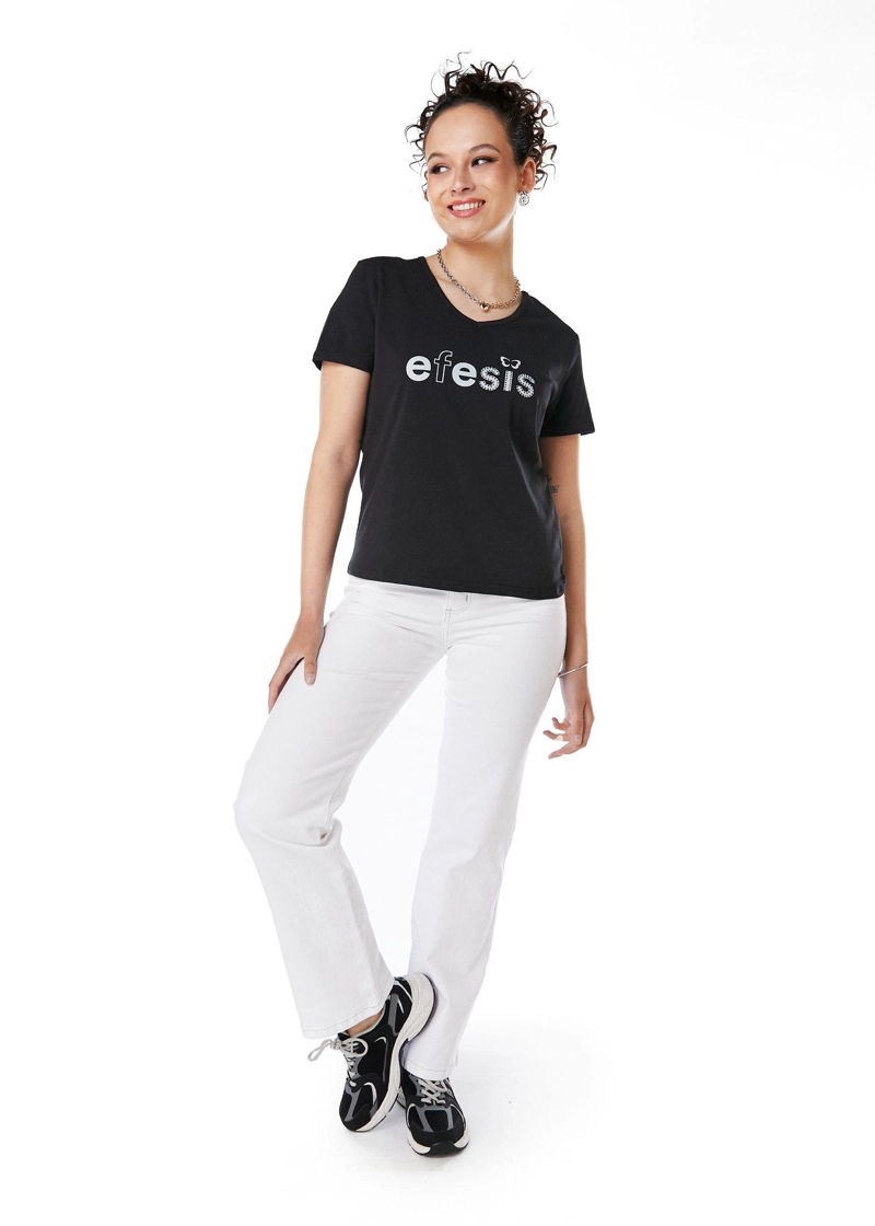 POLERA SARAI REGULAR ESTAMPADO Y TACHAS NEGRO EFESIS - 1