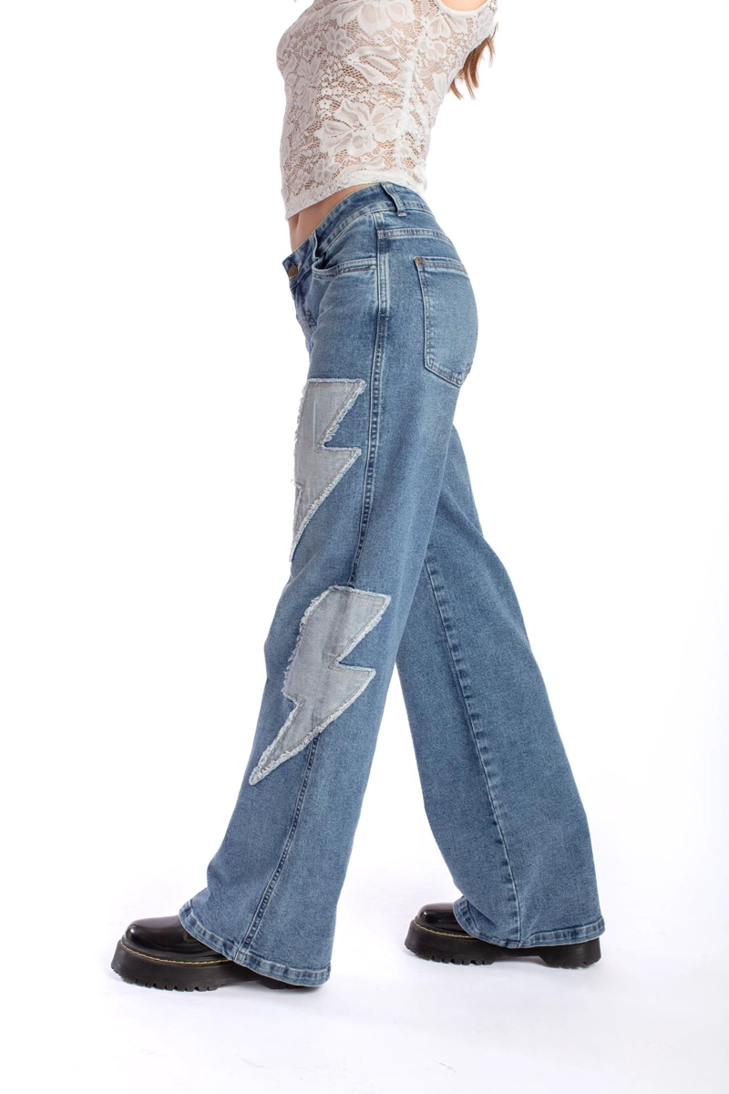 JEANS CHER WIDE PARCHE RAYOS REVEZ TELA AZUL EFESIS - 3