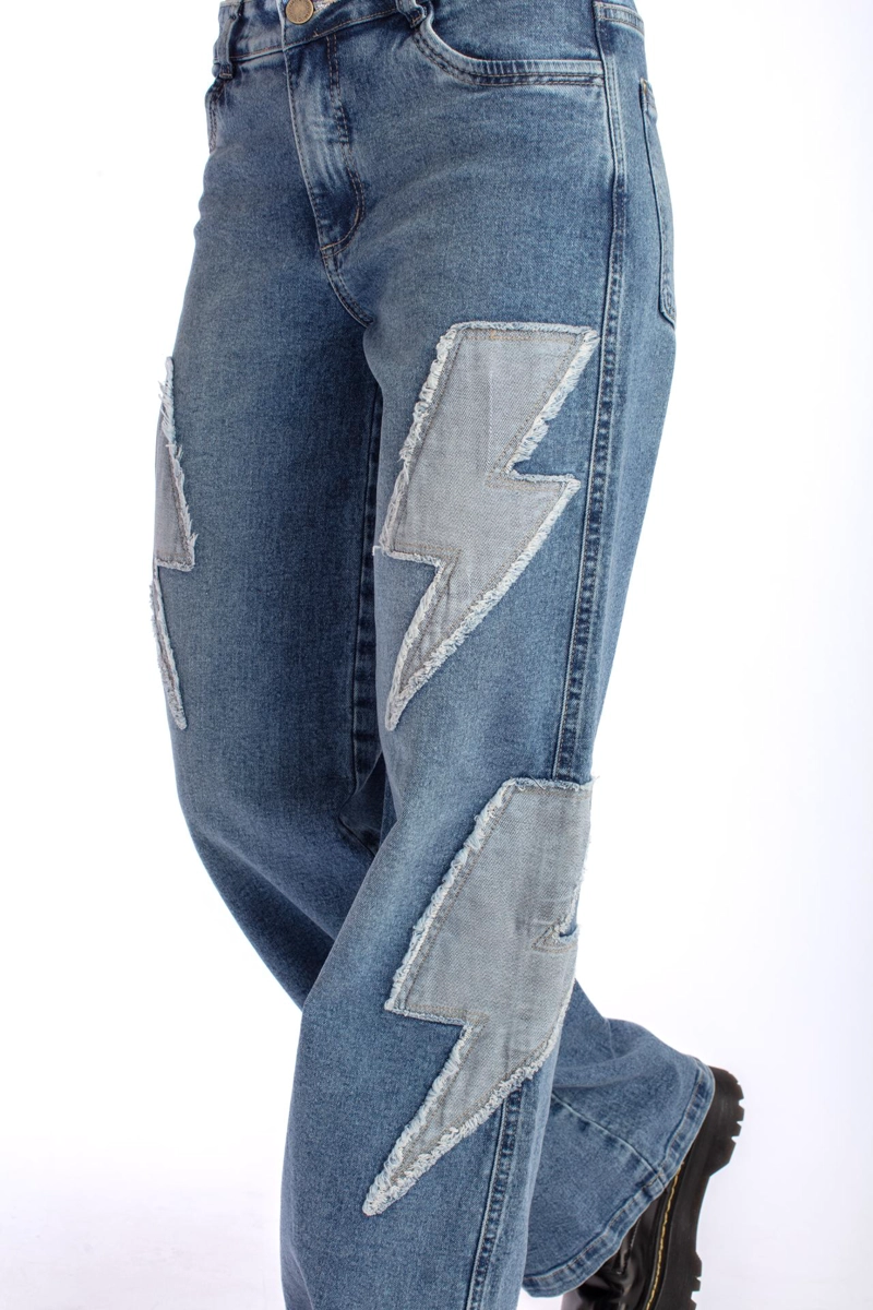 JEANS CHER WIDE PARCHE RAYOS REVEZ TELA AZUL EFESIS - 6