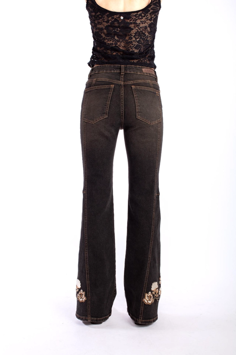 JEANS CURVI FLARE CORTES Y BORDADO EFESIS - 4