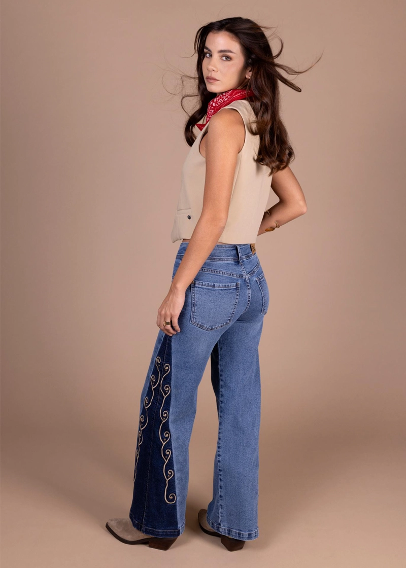 JEANS VIRGO PALAZZO BORDADO Y TACHAS AZUL EFESIS - 1