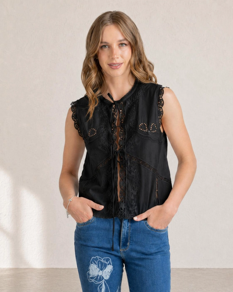 BLUSA LOREIN BRODERIE AMARRAS NEGRO EFESIS - 1