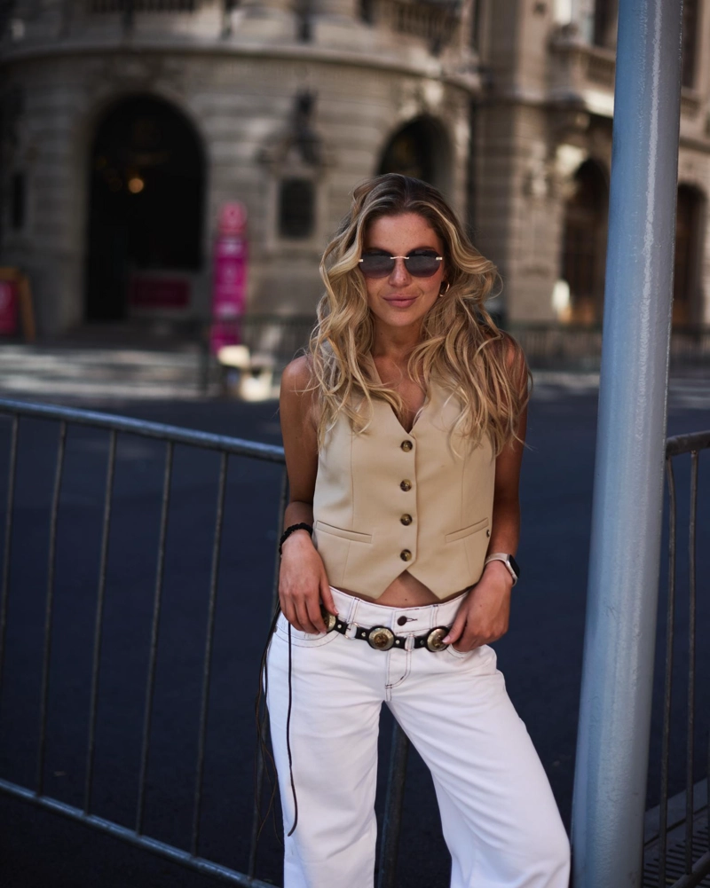 VEST GILL BOTONES COLOR BEIGE EFESIS - 2