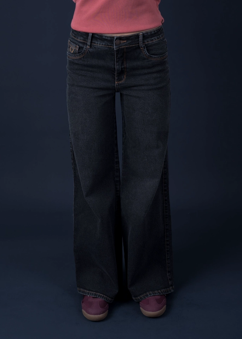 JEANS ANGEL BLACK WIDE BORDADO ALAS BOLSILLO TRASERO EFESIS - 2
