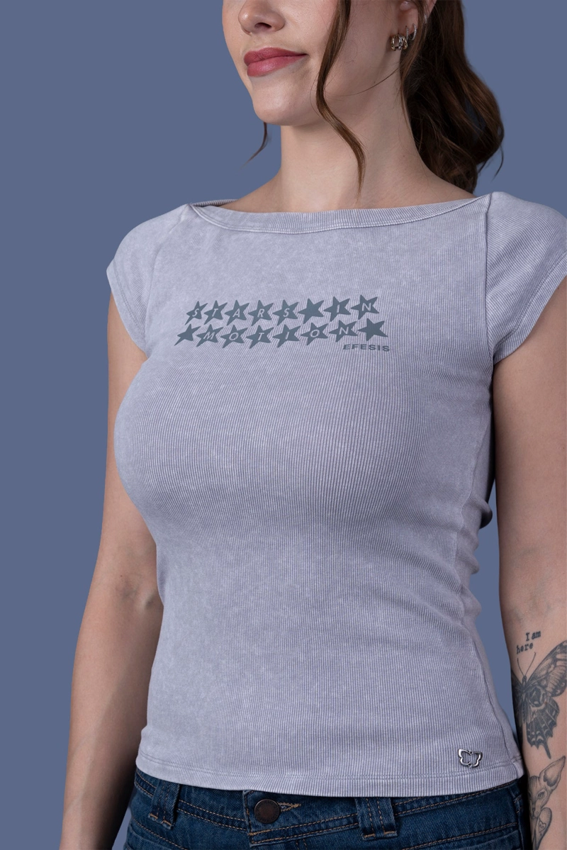 POLERA ISA REGULAR CUELLO BARCO GRAVILLADA GRIS CLARO EFESIS - 5