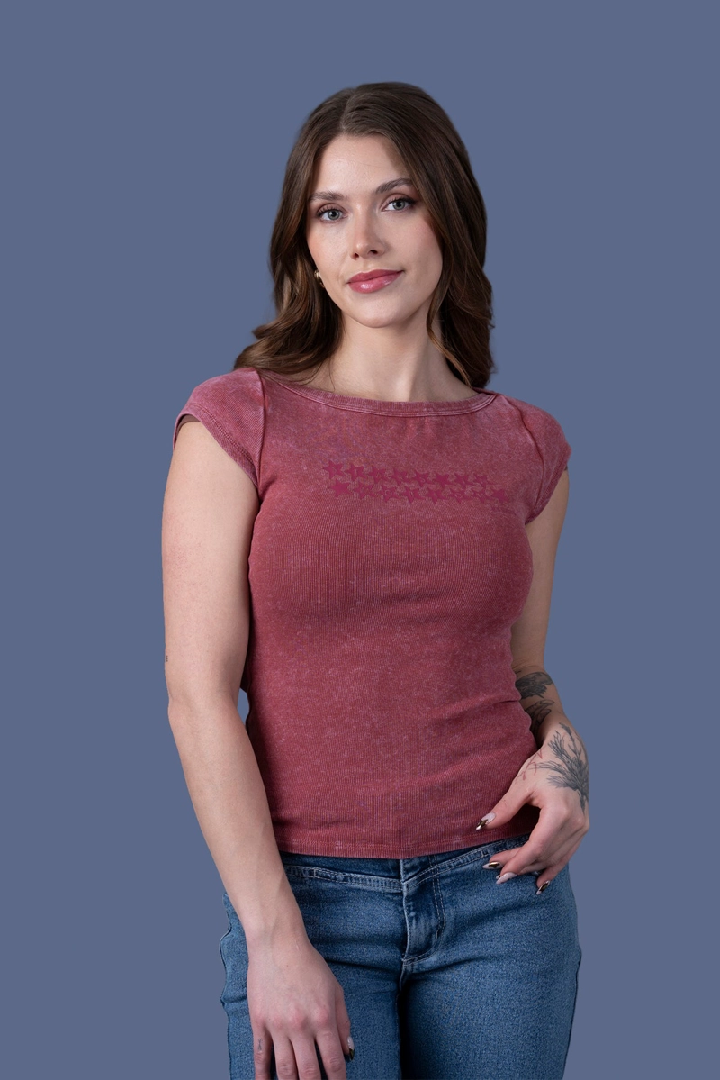 POLERA ISA REGULAR CUELLO BARCO GRAVILLADA BURDEO EFESIS - 2