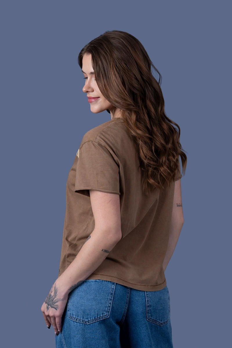 POLERA CAREY REGULAR ESTAMPADA CAFE EFESIS - 5