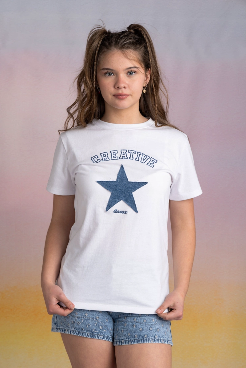 POLERA SAFIRA REGULAR PARCHE ESTRELLA BLANCA CACAO - 2