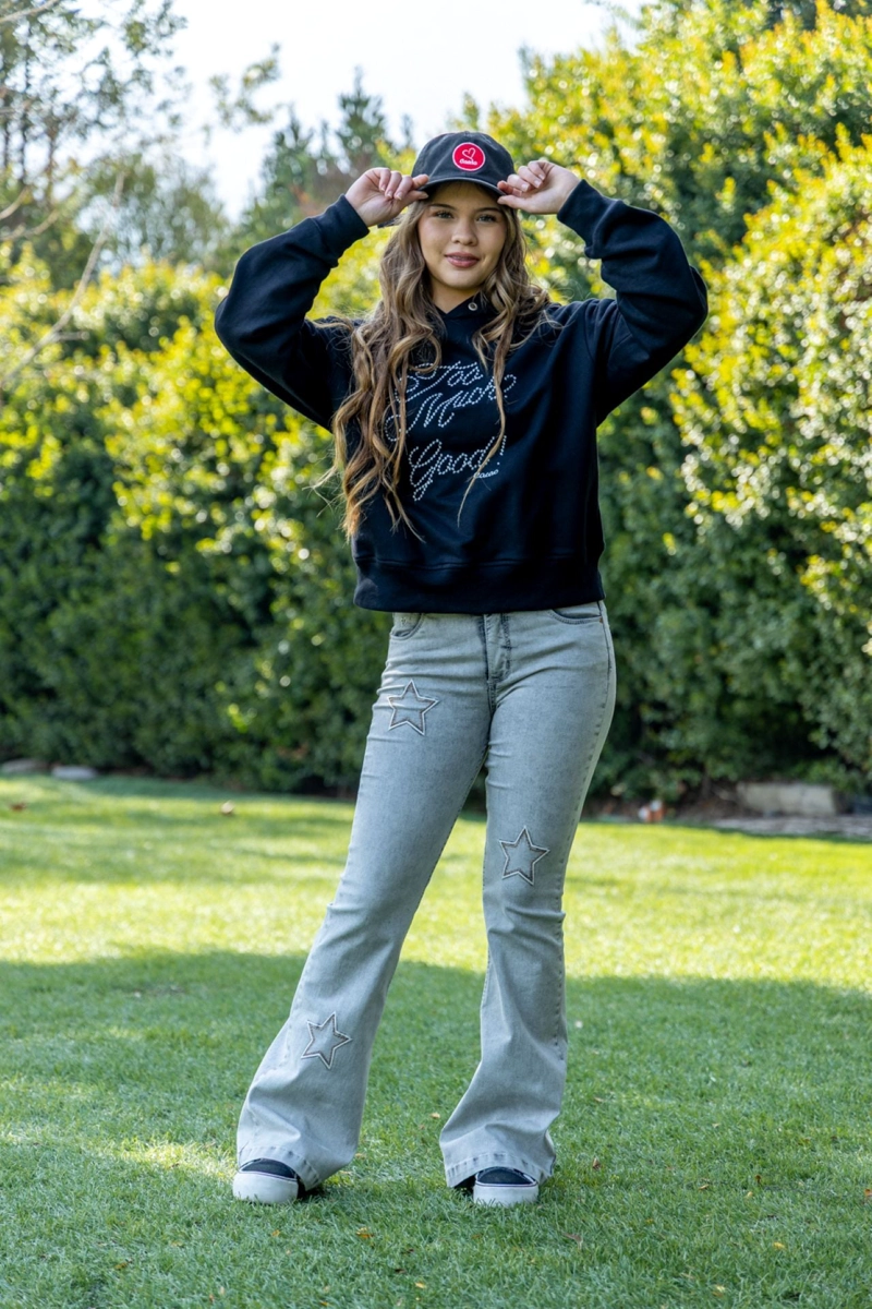 JEANS GLITH FLARE BORDADO CON DESFLECADO GRIS CACAO - 1