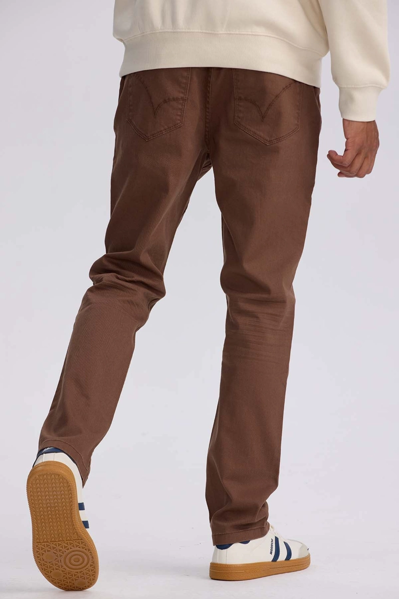JEANS HOMBRE SLIM EN COLOR CAFE - 3