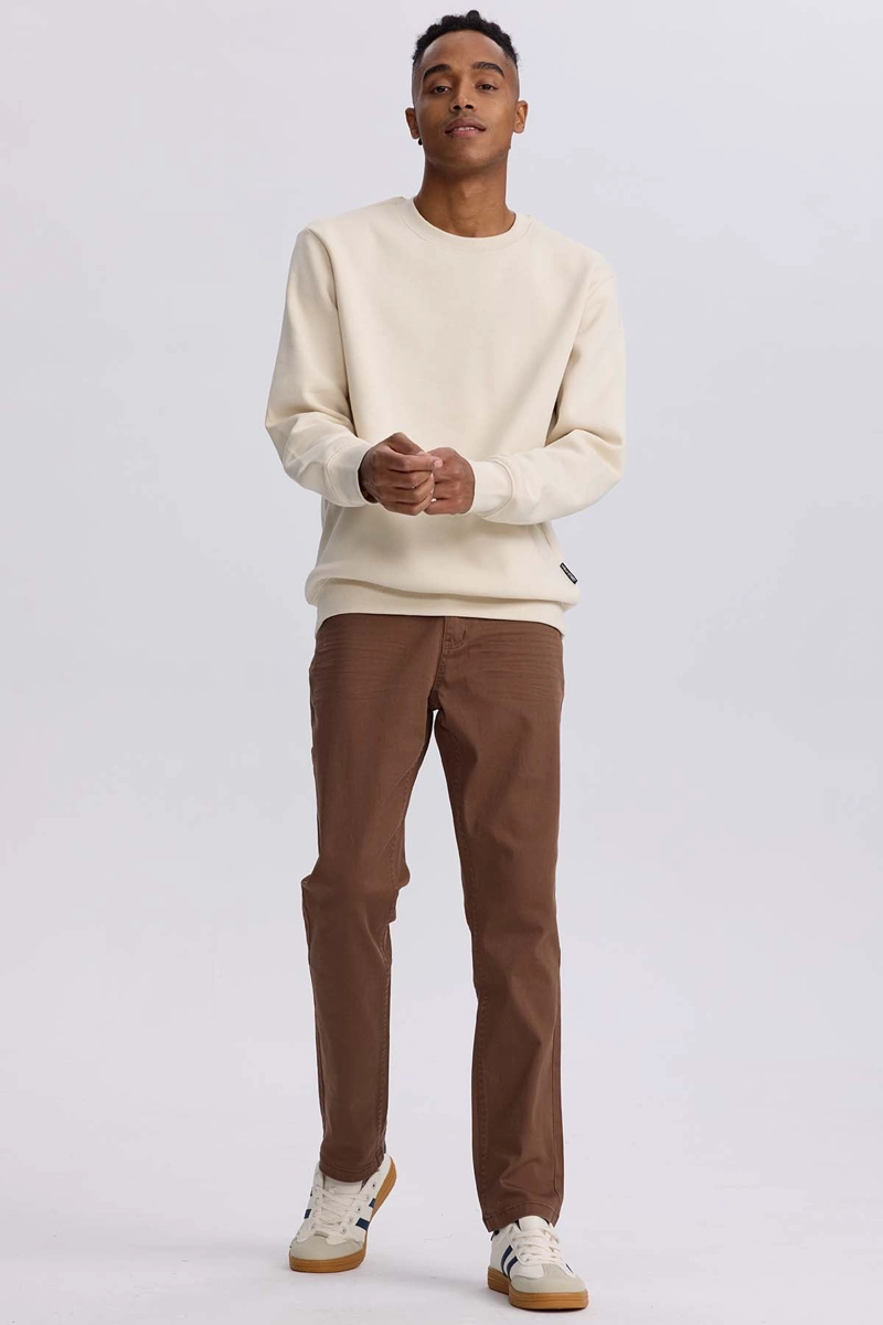 JEANS HOMBRE SLIM EN COLOR CAFE - 4