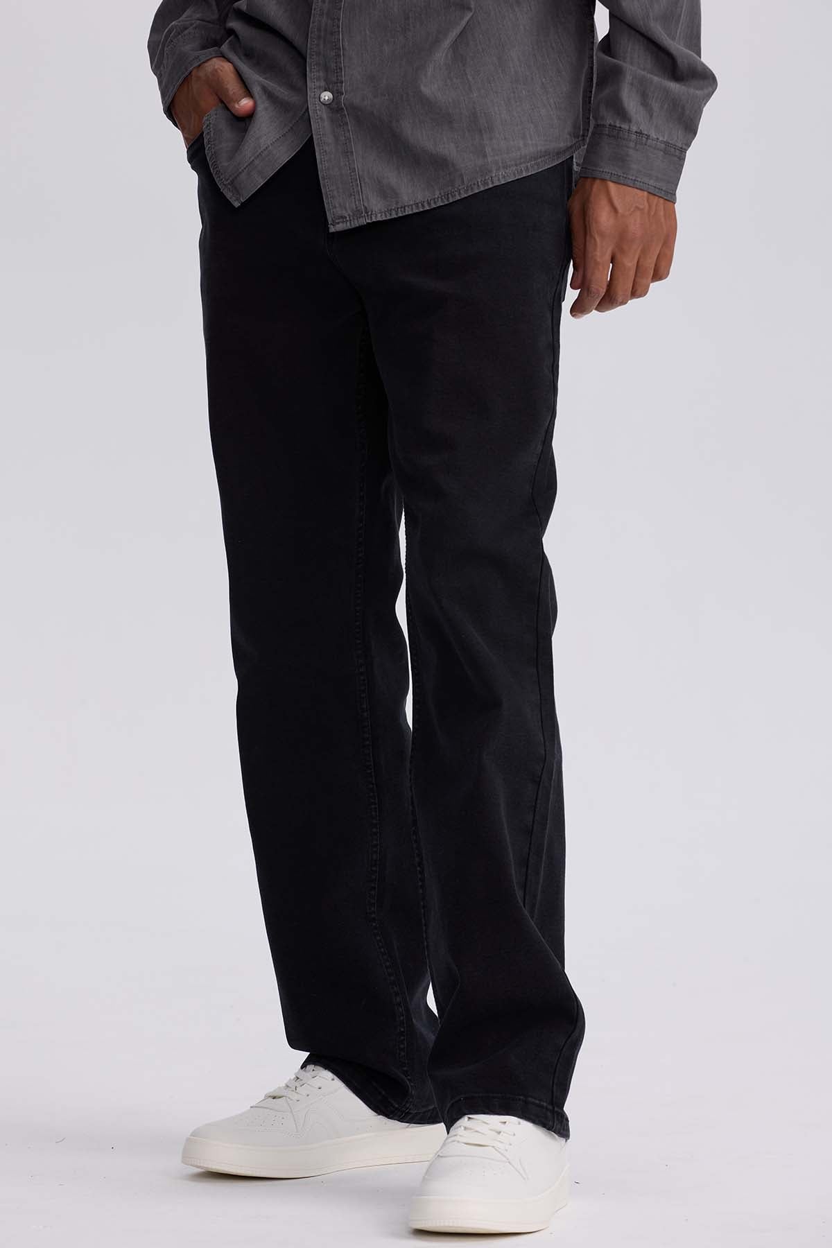 JEANS HOMBRE STRAIGHT 605 EN COLOR NEGRO - 2