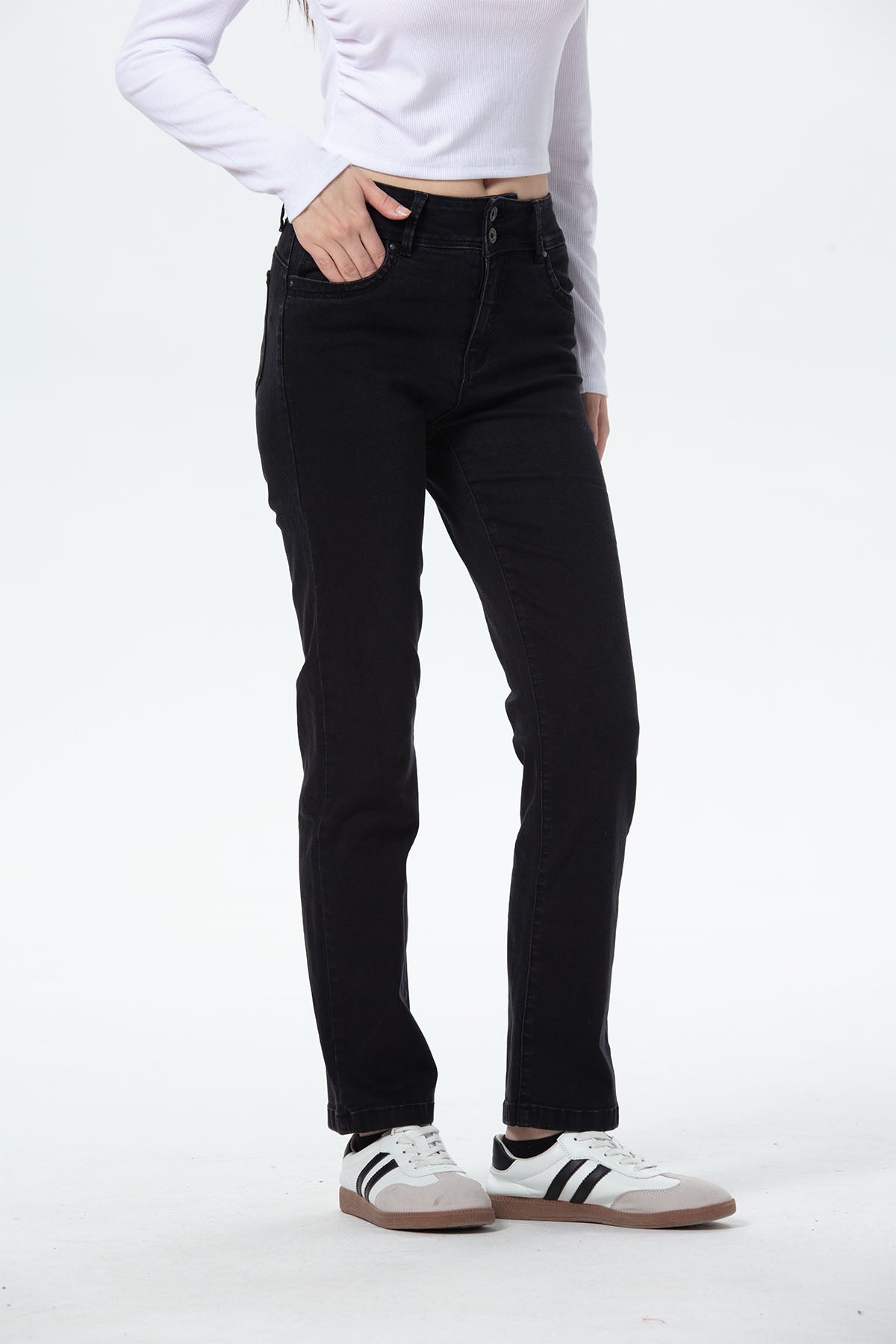 JEANS MUJER FLO CALCE RECTO EN COLOR NEGRO - 2