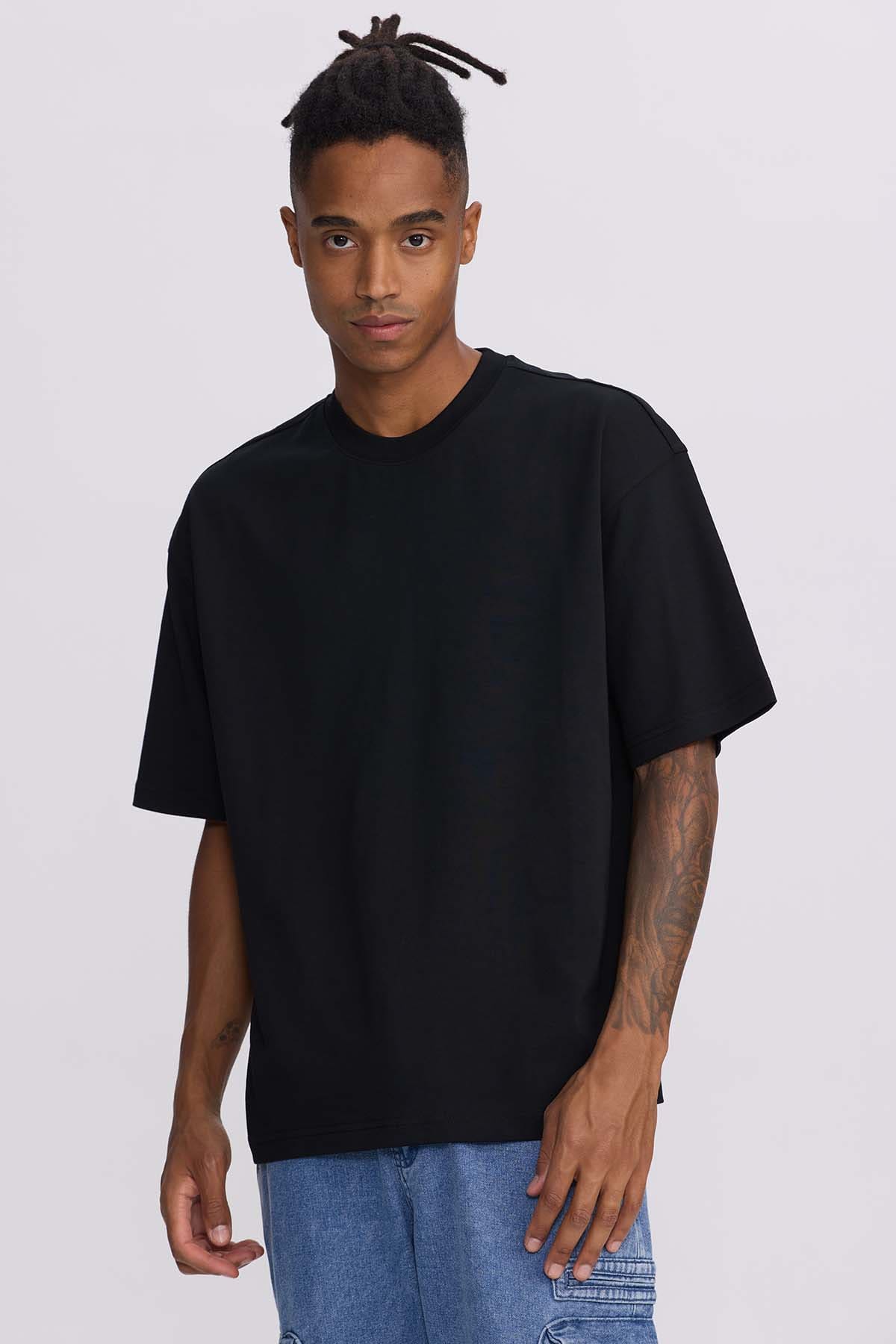 POLERA HOMBRE LOOSE FIT NEGRO - 1