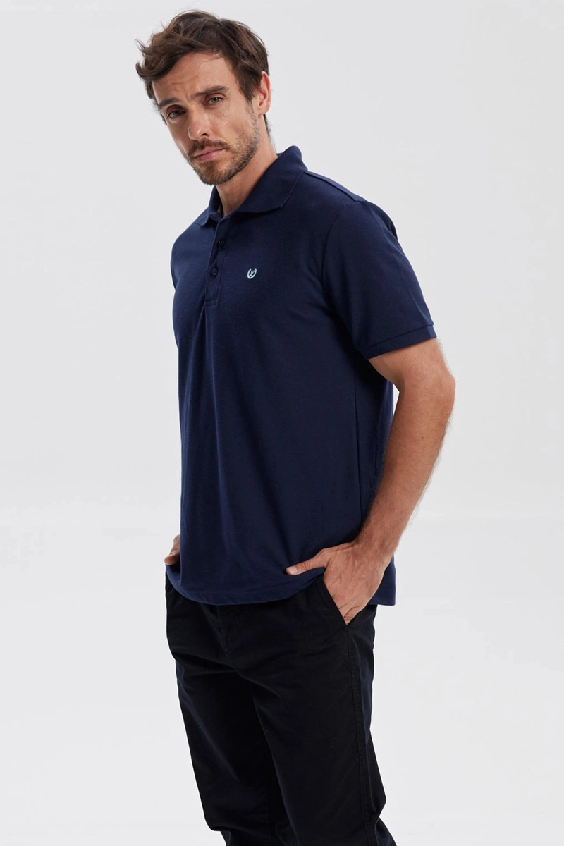 POLERA HOMBRE PIQUE BASICA LISA AZUL MARINO - 2